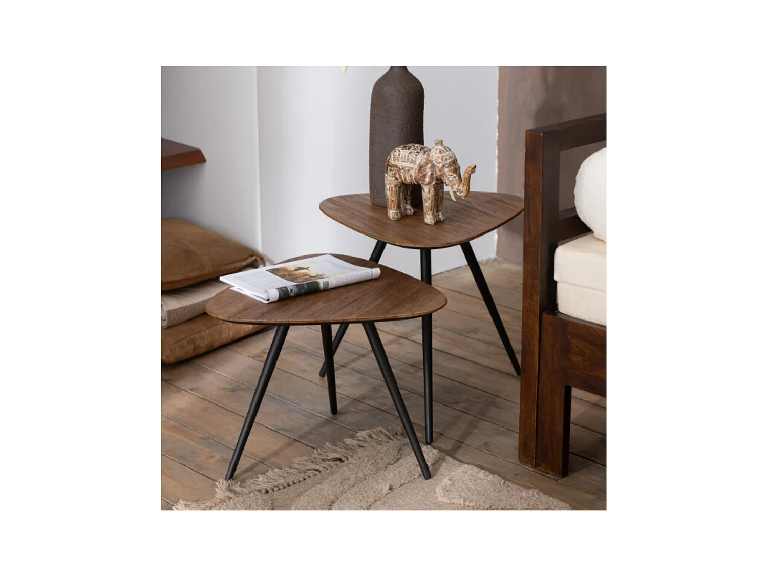 Lot de 2 Tables d'Appoint Triangles "Teck" 50cm Naturel