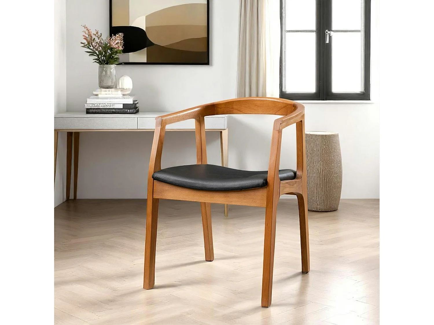 Chaise en bois ronde - assise noire TENA