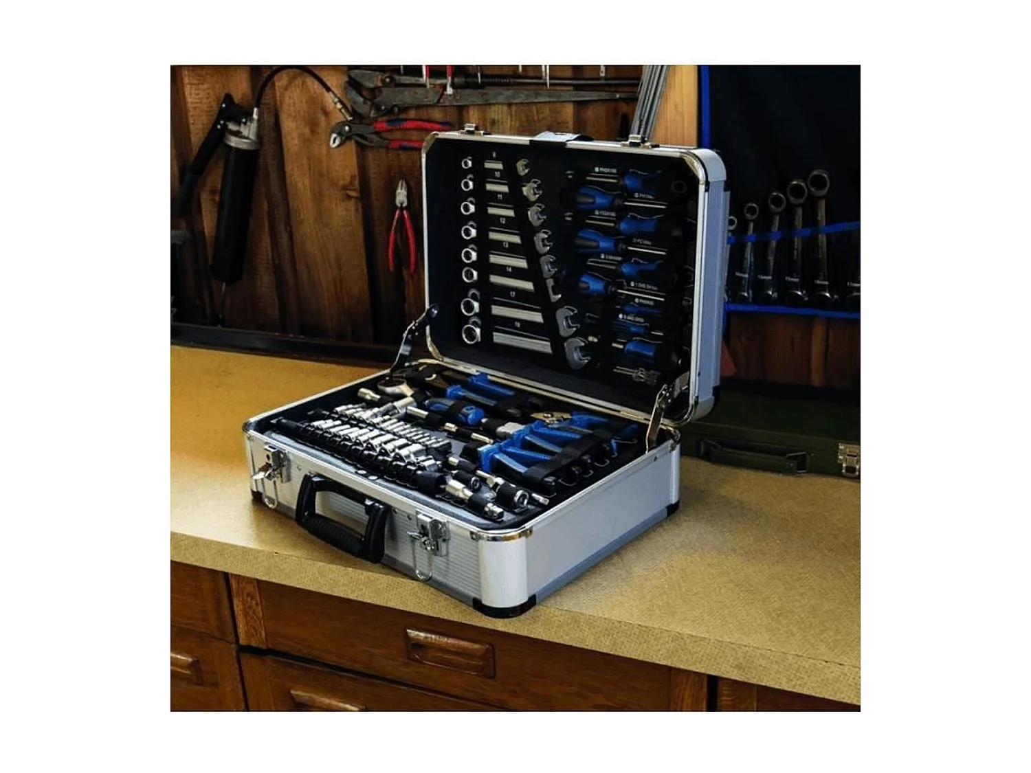 Werkzeugkoffer à 102 Teile SCHEPPACH