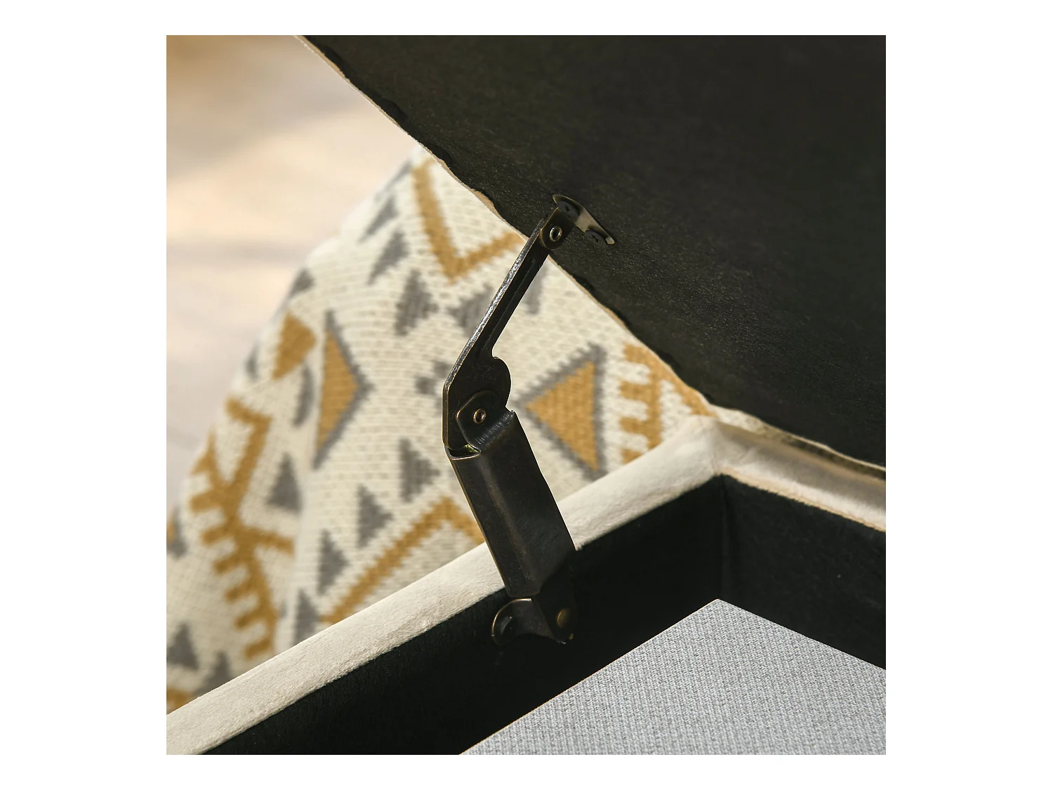 Sitzbank mit Stauraum Polsterbank mit Klappdeckel in Beige Samtoptik Bettbank