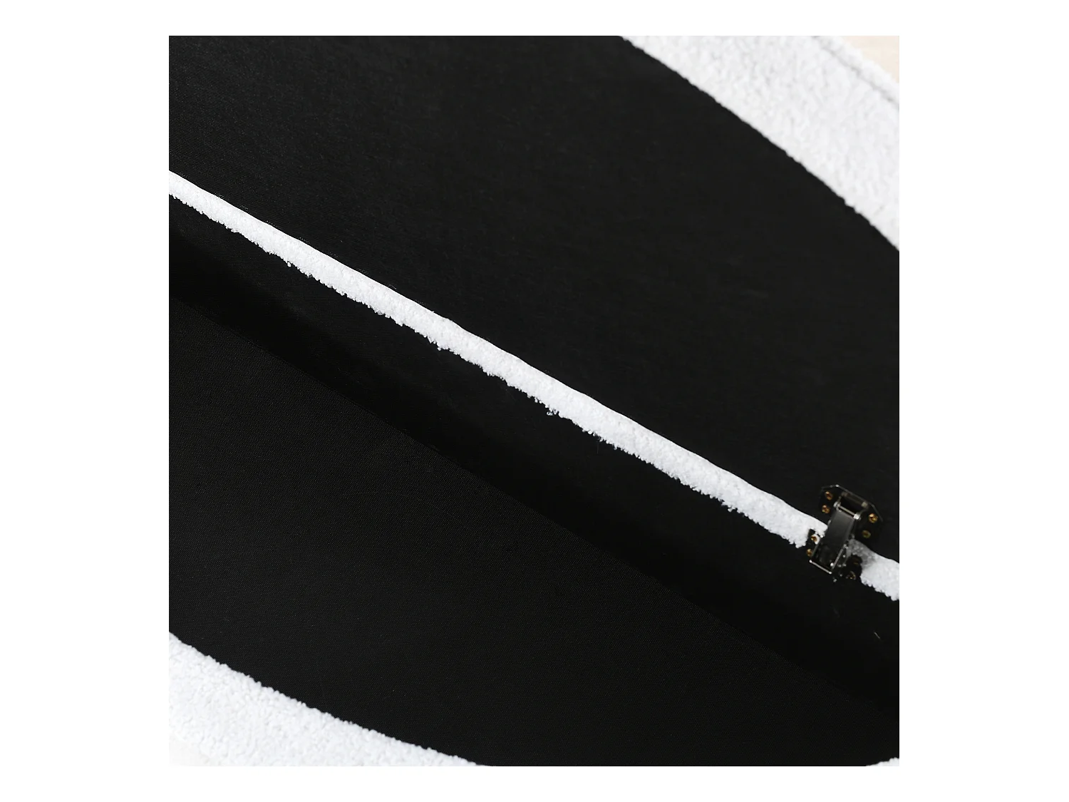 Polsterbänke, Bettbänke, Betthocker, halbkreisförmige Hockerfläche, geformt, Bänke