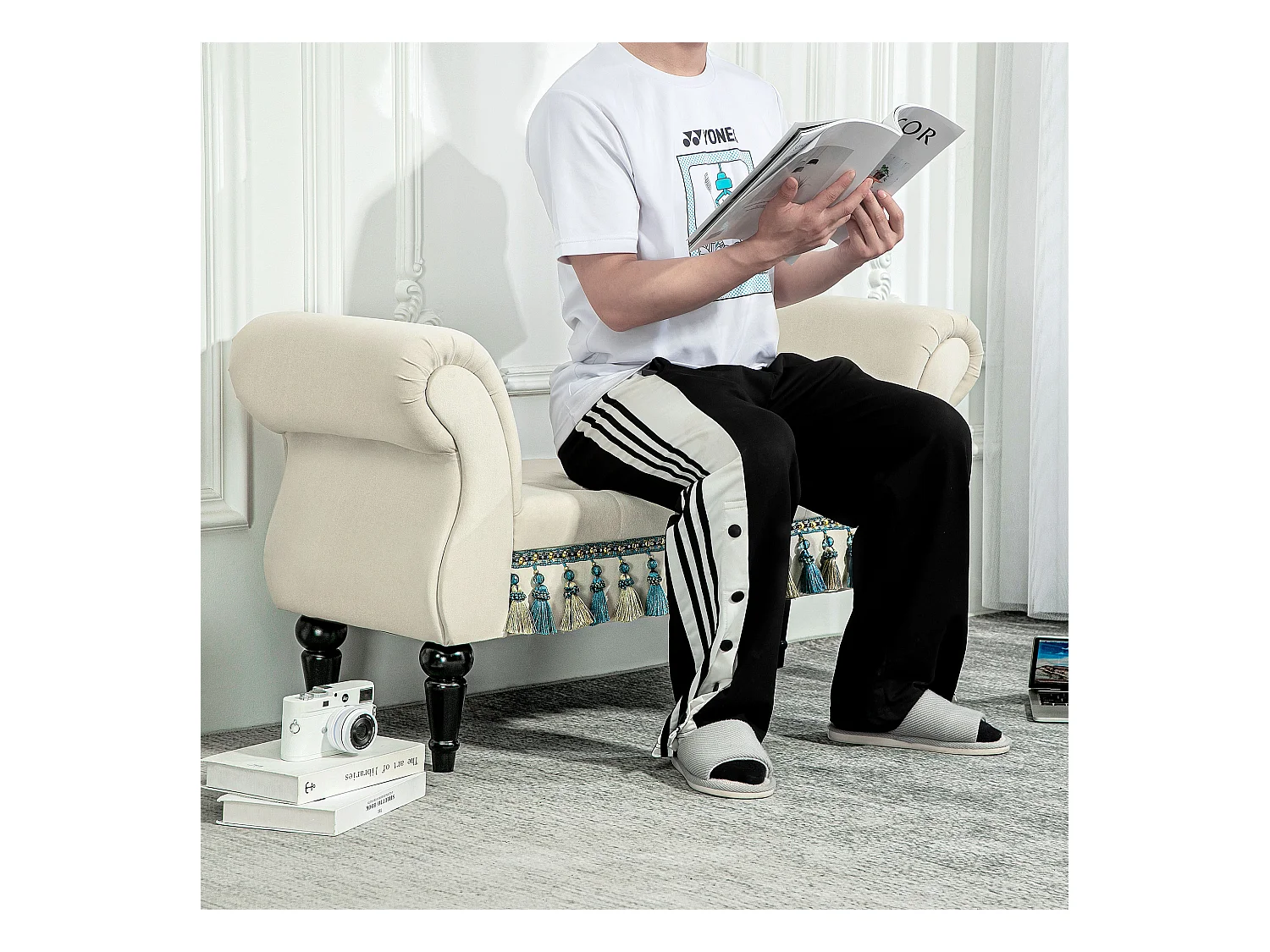 Polsterbank Schlafzimmer mit Armlehne, Vintage-Design in Samtoptik, Holzbeine