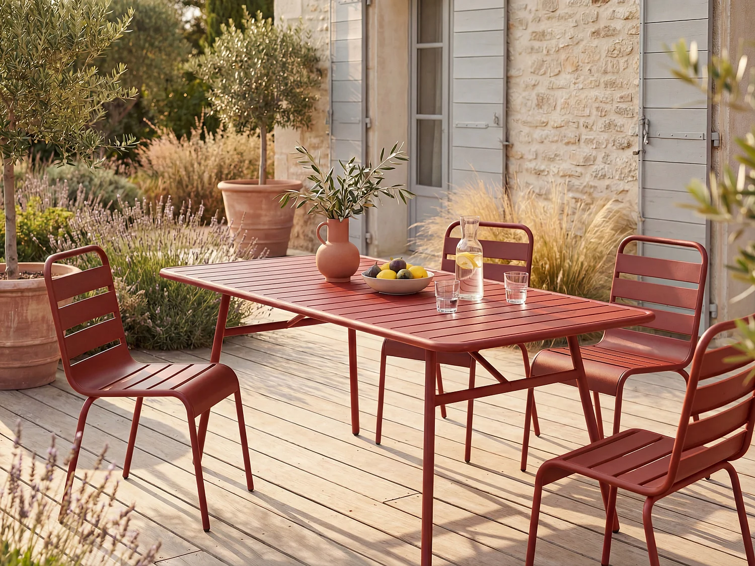 Table de jardin L.160 cm en métal - Rouge - MIRMANDE de MYLIA