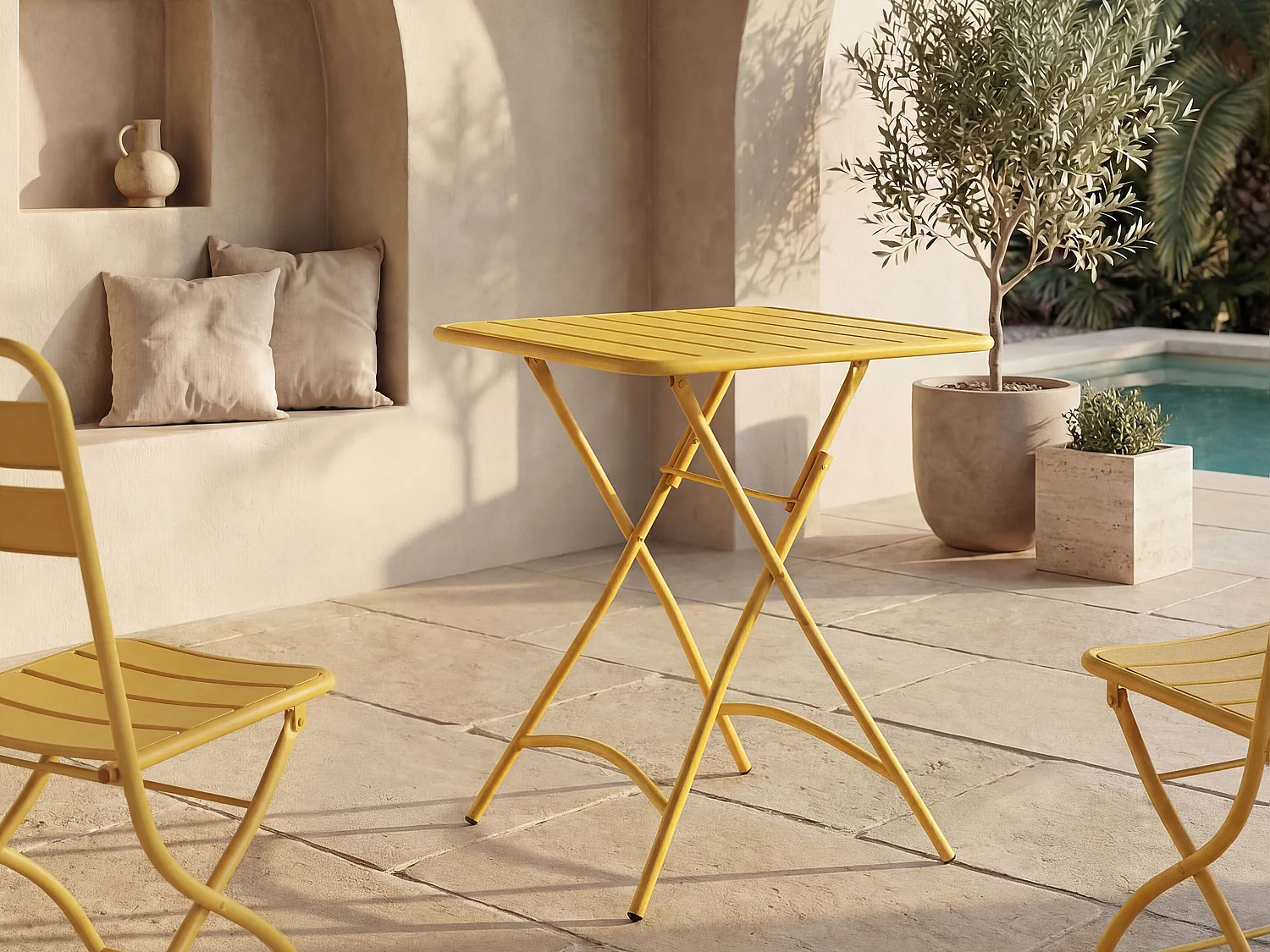 Kvadratisk sammenleggbart hagbord L.60 cm i metall - Sennepsgul - MIRMANDE fra MYLIA