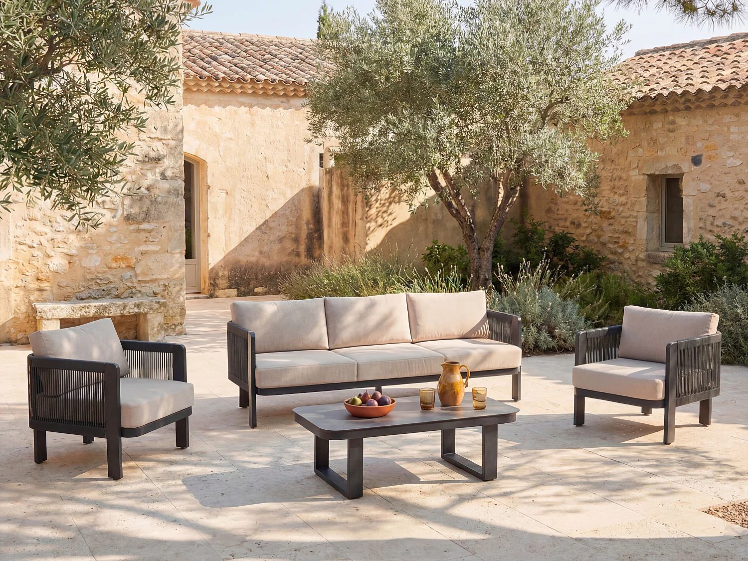 Lot de 2 fauteuils de jardin en aluminium et corde - Noir avec coussins beiges - HELYSI de MYLIA