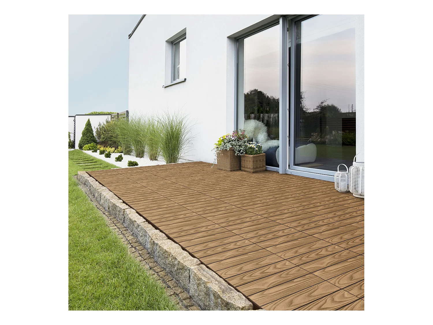 Dalles de terrasse WPC 30x30cm 33 pièces 3m² teck aspect bois avec système clipsable et drainage antidérapant intérieur extérieur revêtement de sol