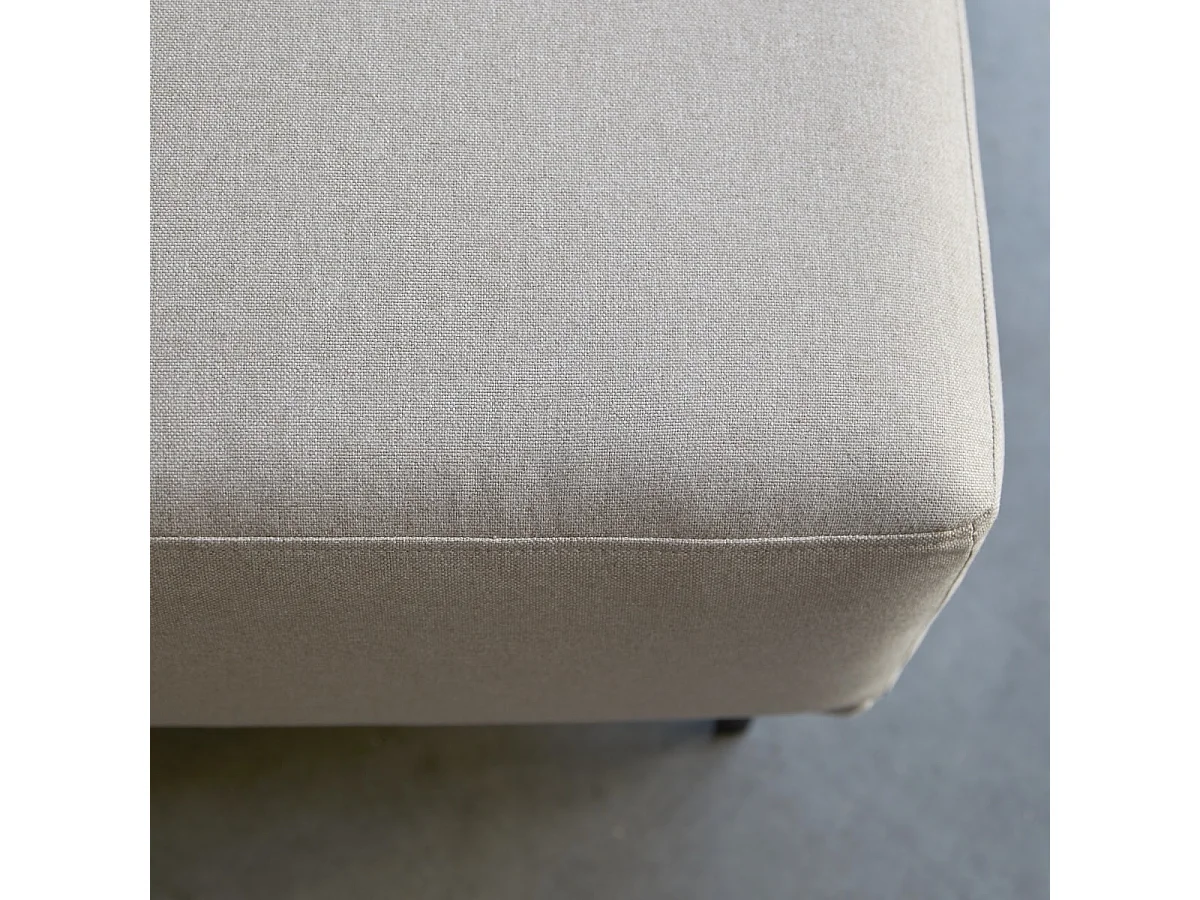 Fußhocker Lars mit ecrufarbenem Stoffbezug ,1-Sitz