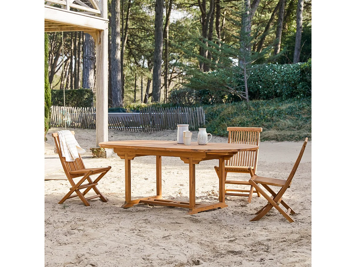 Capri - Oval solid acacia garden table with extension, seats 6-8 people.