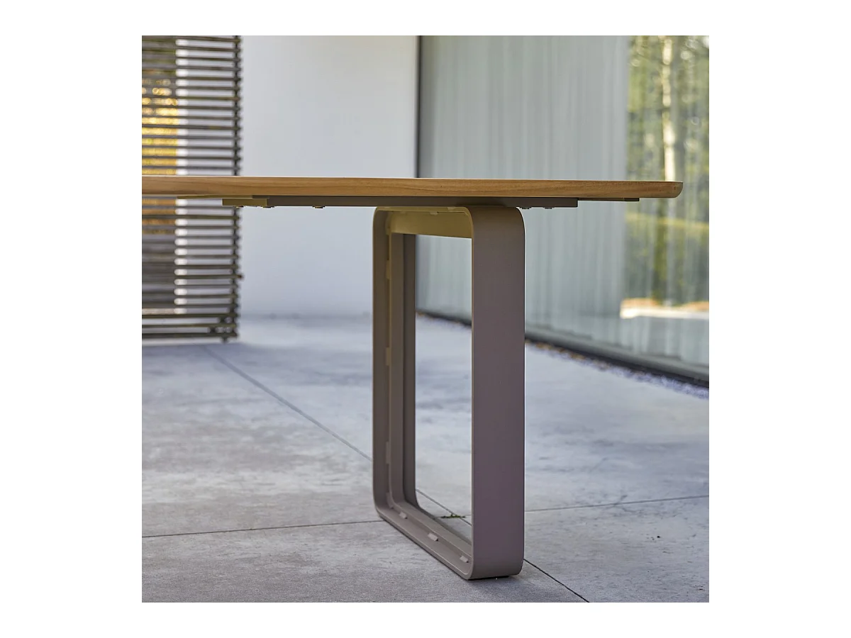 Gartentisch aus massivem Teakholz und Aluminium Harper 6/8 Pers.