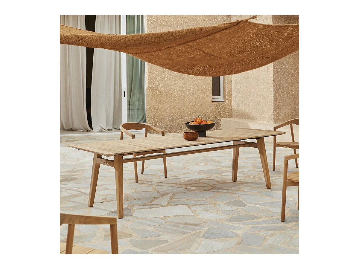 Gartentisch Antioni aus massivem Teakholz 8/10 Pers.