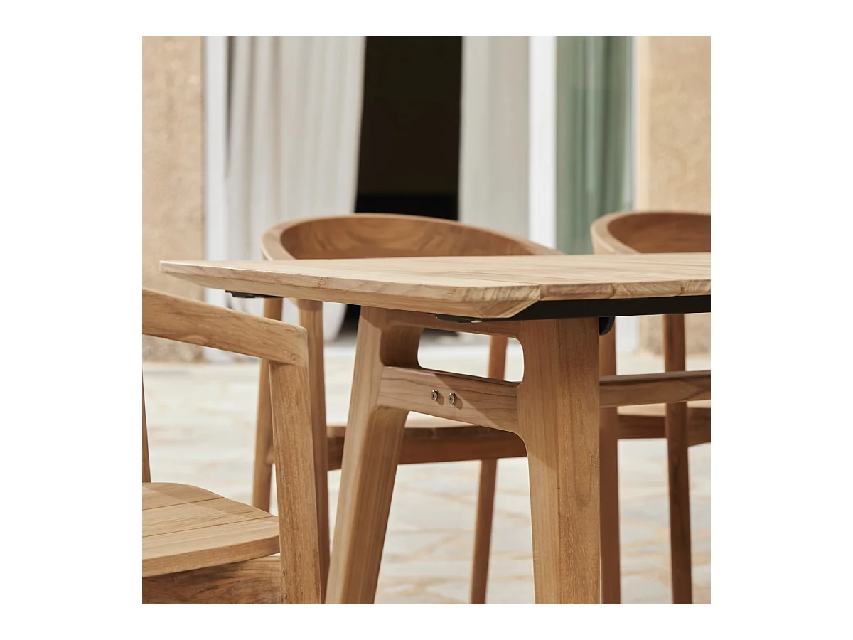 Gartentisch Antioni aus massivem Teakholz 8/10 Pers.