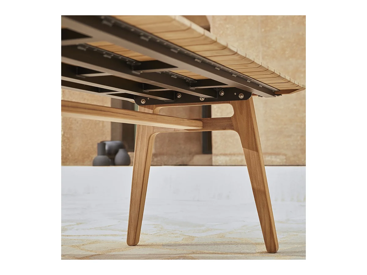 Gartentisch Antioni aus massivem Teakholz 8/10 Pers.