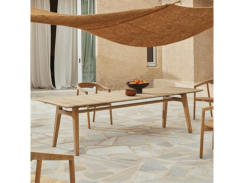 Gartentisch Antioni aus massivem Teakholz 8/10 Pers.