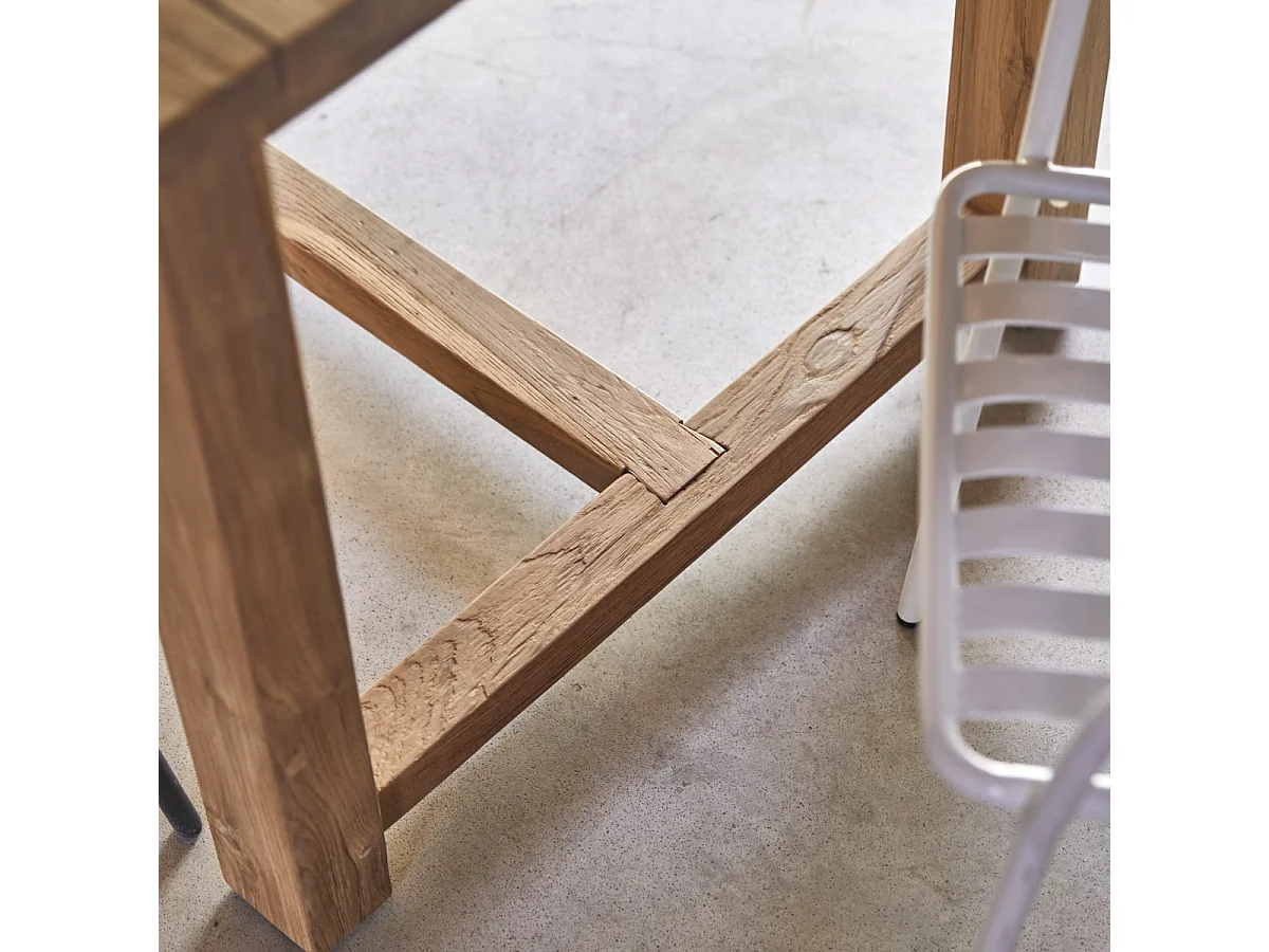 Gartentisch Teresa aus massivem, recyceltem Teakholz 200 cm