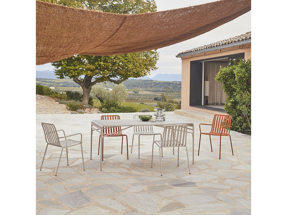 Sedia con braccioli da esterno in metallo verniciato Gaby cream