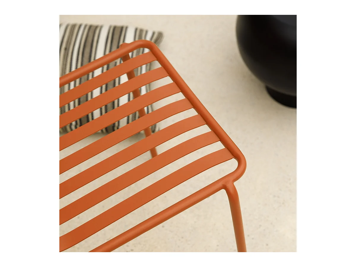 Fauteuil d'extérieur en métal peint Gaby orange