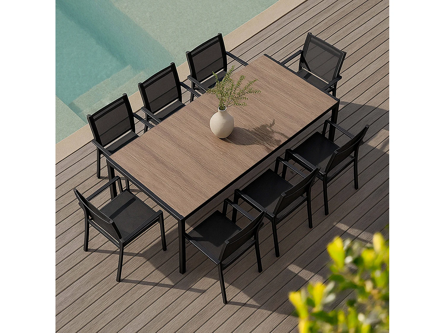 Ensemble table de jardin en aluminium effet bois et 8 fauteuils noirs - Tivoli