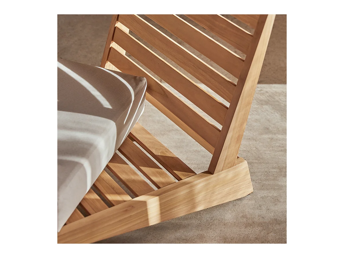 Poltrona da giardino in legno massello di teak Olia