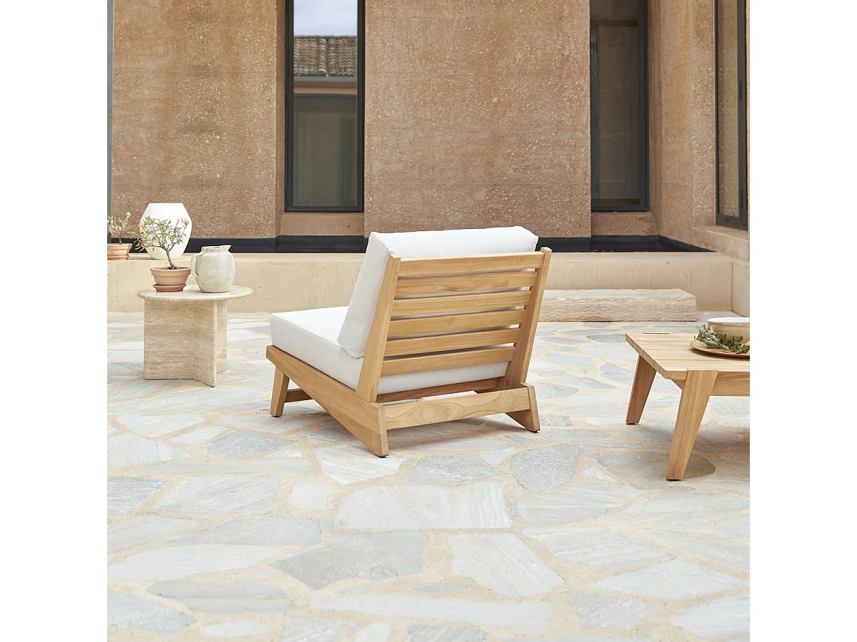Outdoor Sessel Olia aus massivem Teakholz