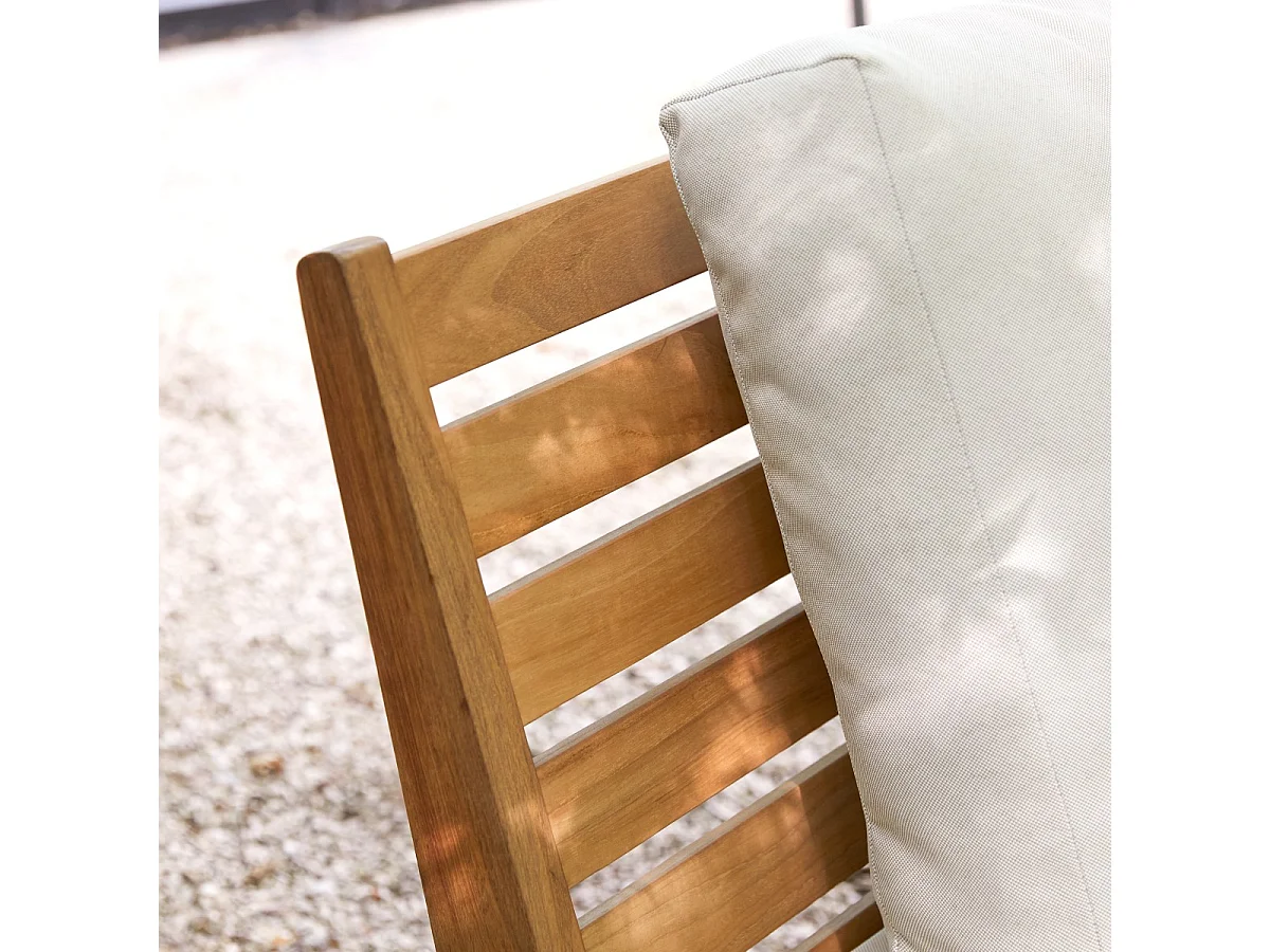 Outdoor Sessel Olia aus massivem Teakholz