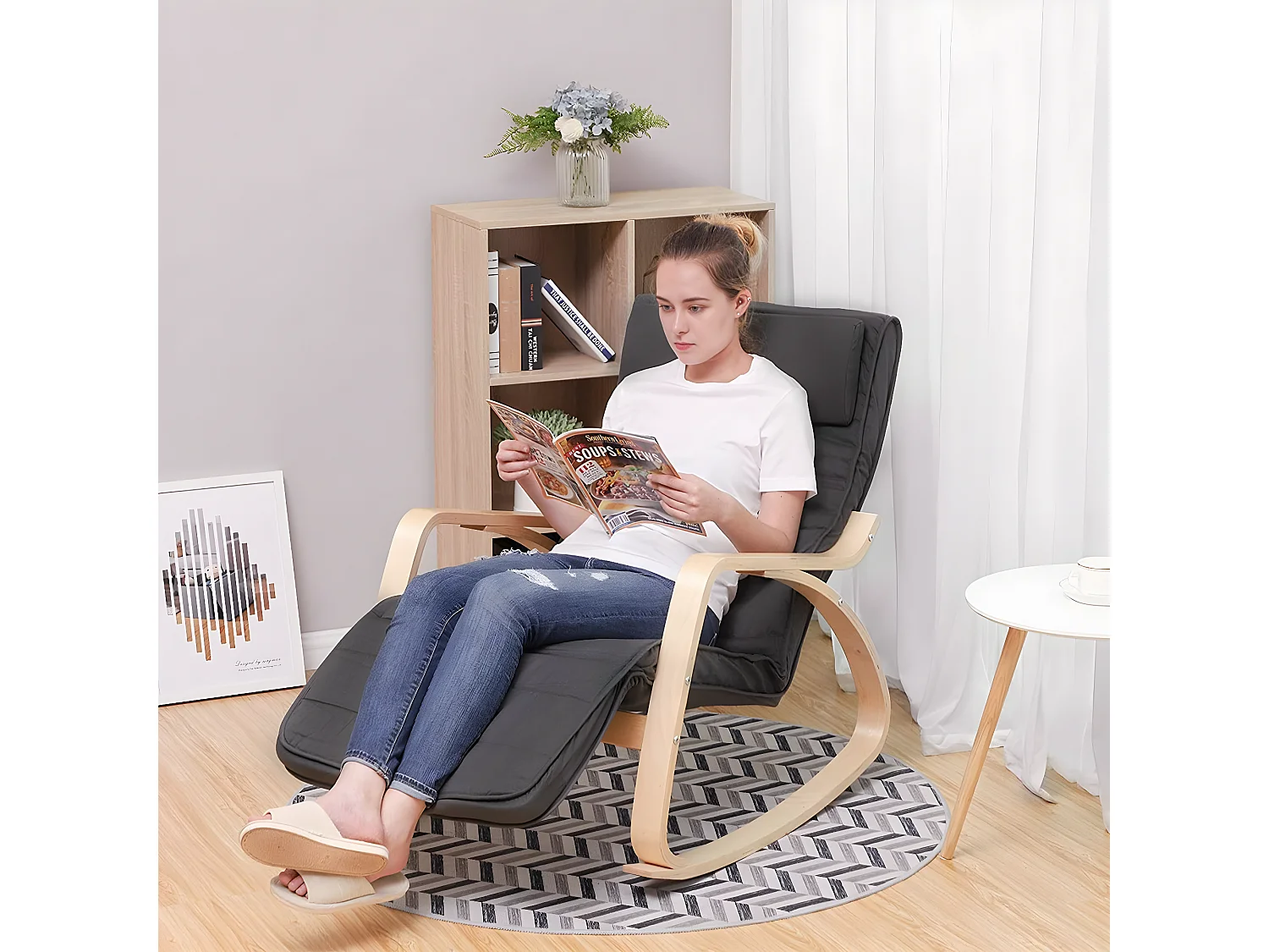 Fauteuil à bascule avec accoudoirs et repose-pieds 5 positions - L55 x H91 cm