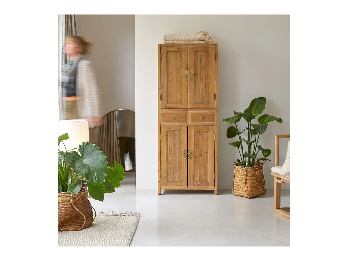 Schrank Yuki aus massivem Recycling-Kiefernholz Natur