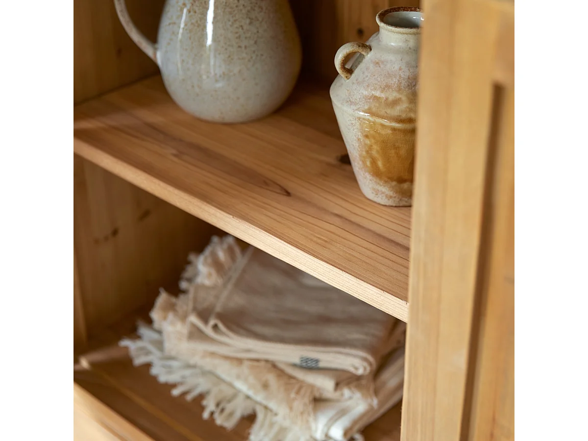 Schrank Yuki aus massivem Recycling-Kiefernholz Natur