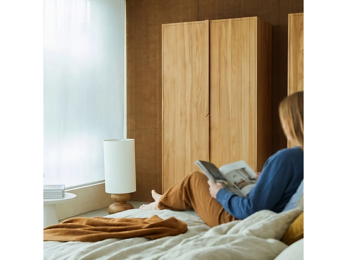 Greta - Wardrobe in solid teak
