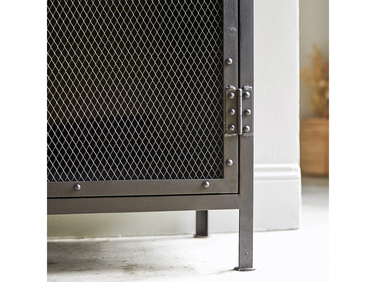 Schrank aus Metall schwarz mit Metallgeflecht 175 Alma