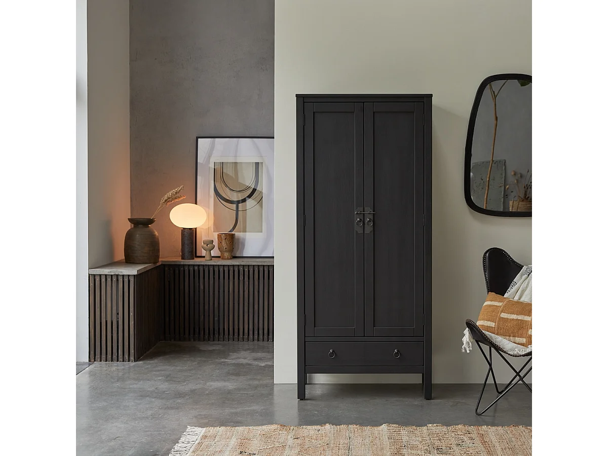 Armadio in pino massello 180 Thaki black