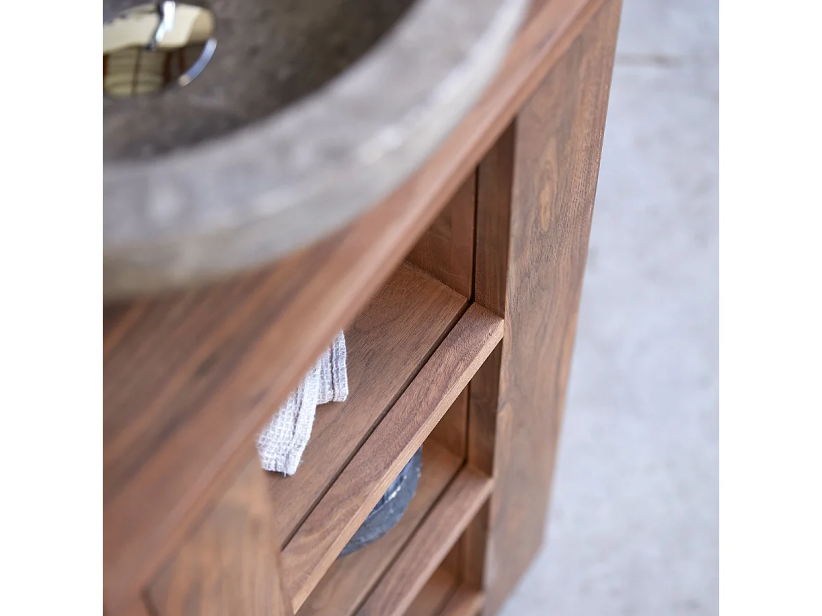 Badezimmermöbel aus Nussbaumholz 30 links