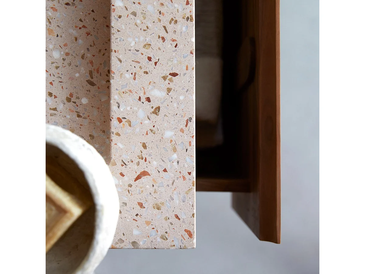 Badezimmerschrank aus Nussbaum massiv und rosa Premium-Terrazzo Edgar 80