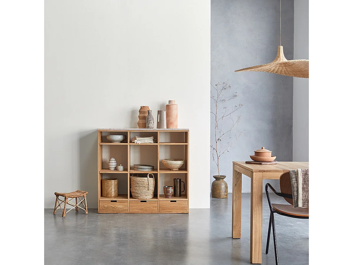 Bibliothèque basse Miho en bois de chêne massif et terrazzo premium Pink