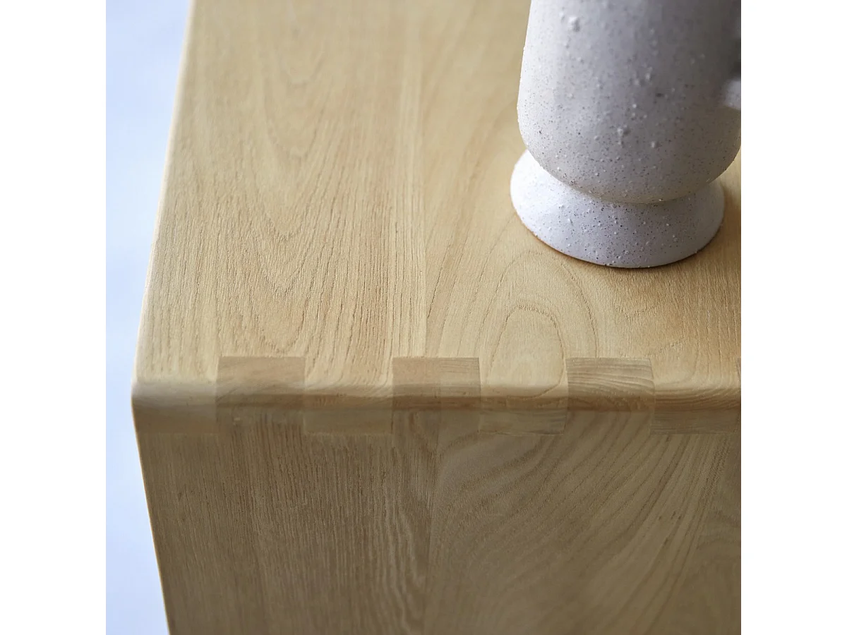 Hoher Bücherschrank Luis aus Ulmenholz und Rattangeflecht