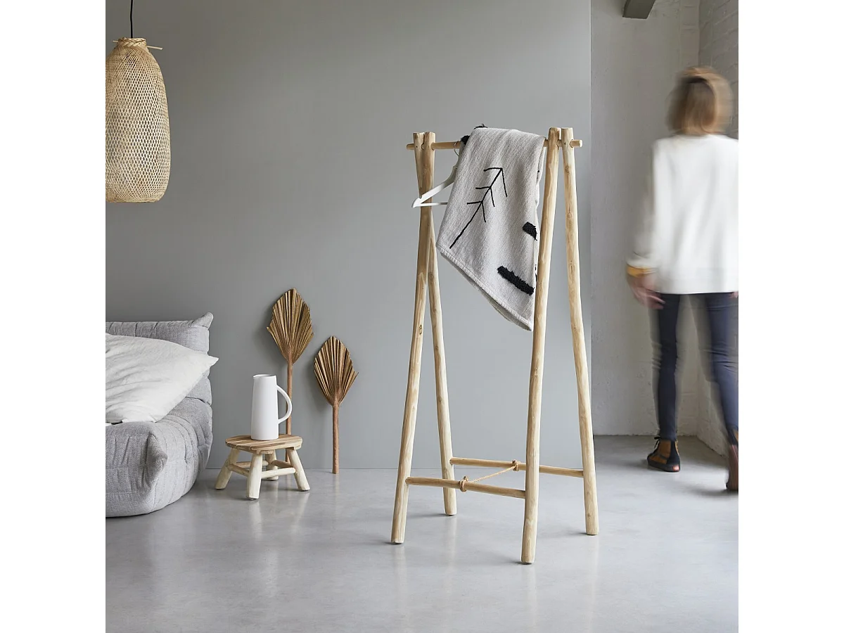 Kleiderständer aus Teakholz 140 Kilim