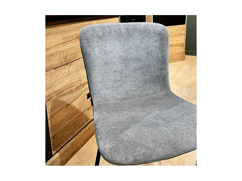 Lot de 4 chaises de repas en tissu gris clair pieds métal – ASTRID