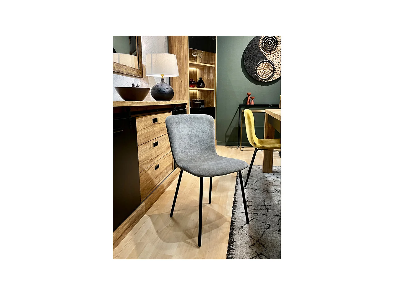 Lot de 2 chaises de repas en tissu gris clair pieds métal – ASTRID