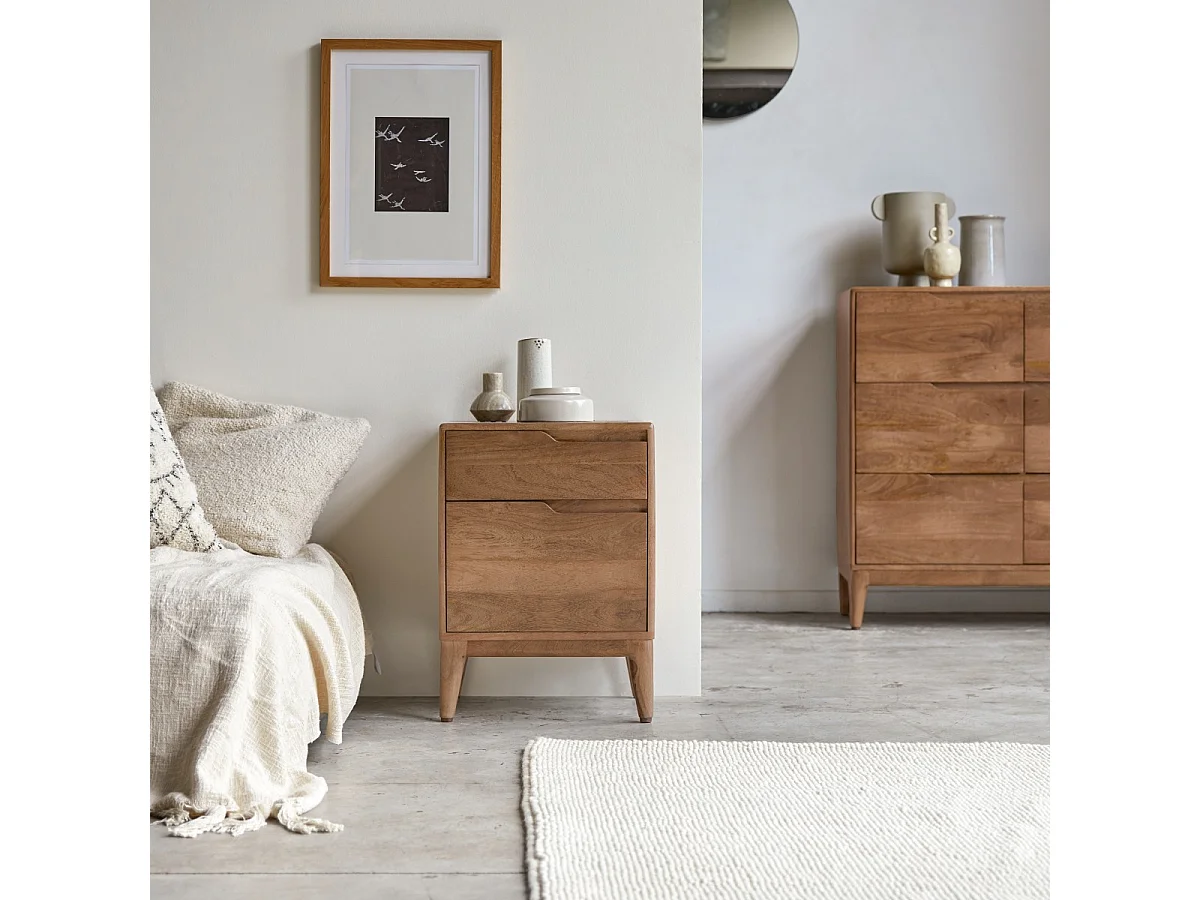 Nachttisch Gabrielle aus massivem Mangoholz