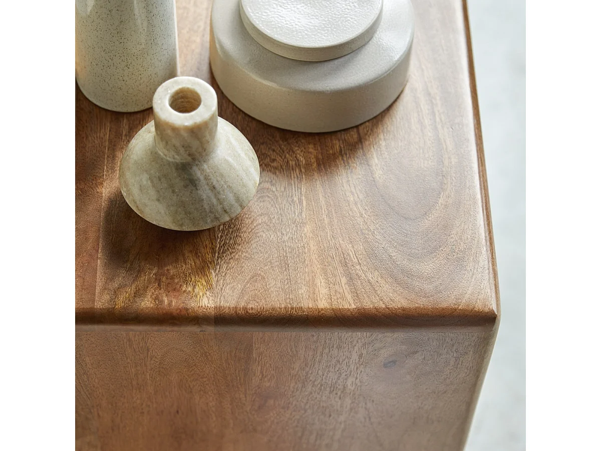 Nachttisch Gabrielle aus massivem Mangoholz