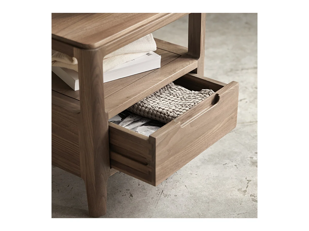 Comodino Arto a 1 cassetto in legno di noce massello