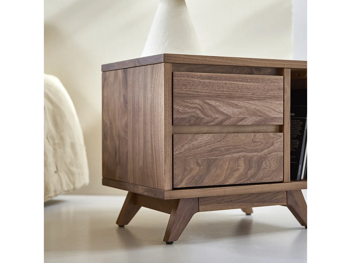 Nachttisch aus Nussbaumholz Esmée