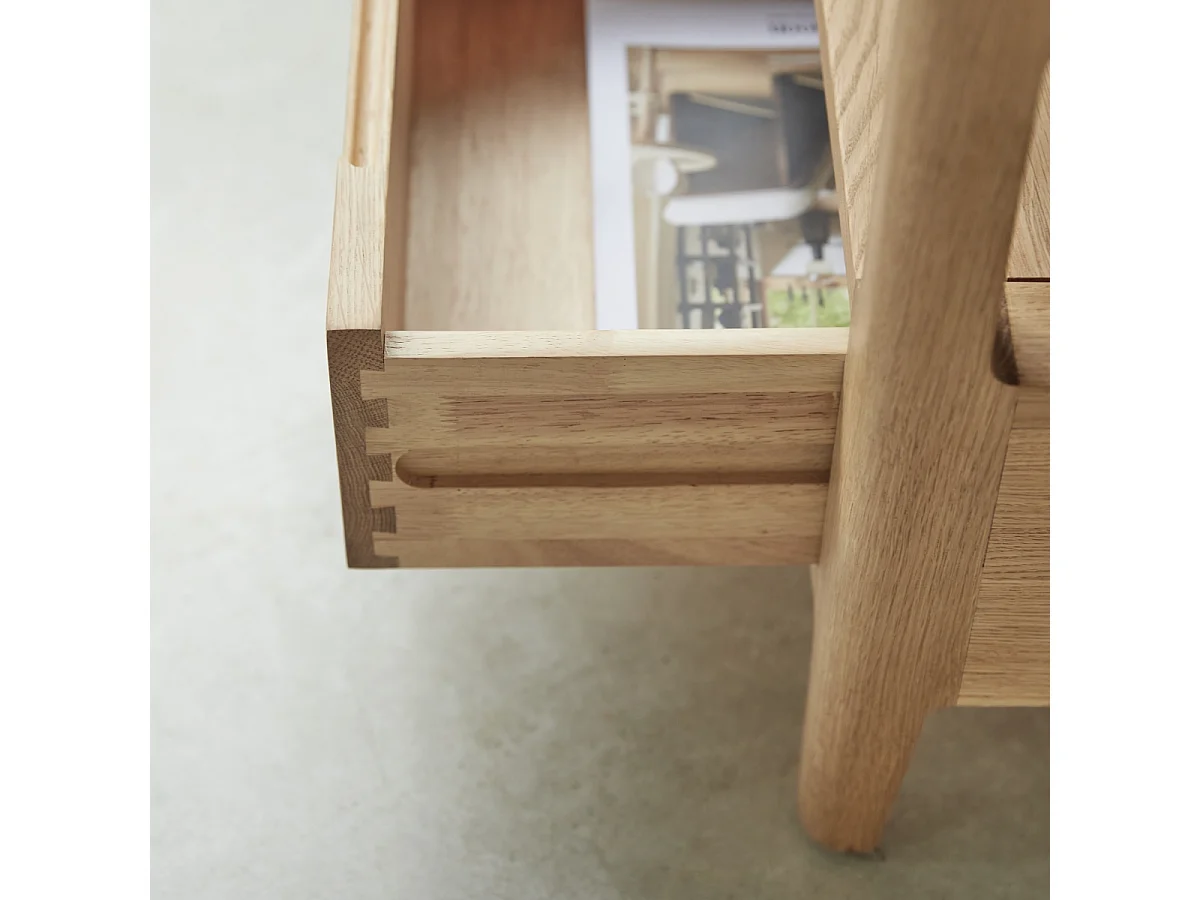 Nachttisch Arto aus massiver Eiche mit 1 Schublade