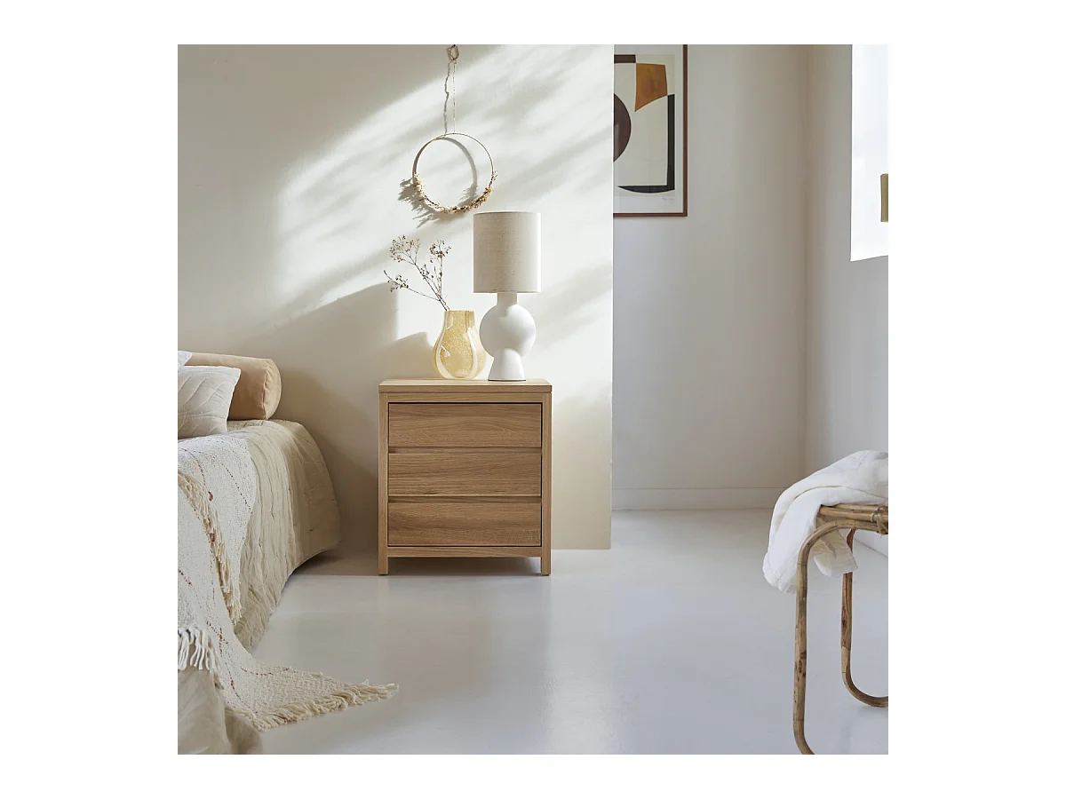 Comodino a 3 cassetti Eden in quercia massello 55 cm