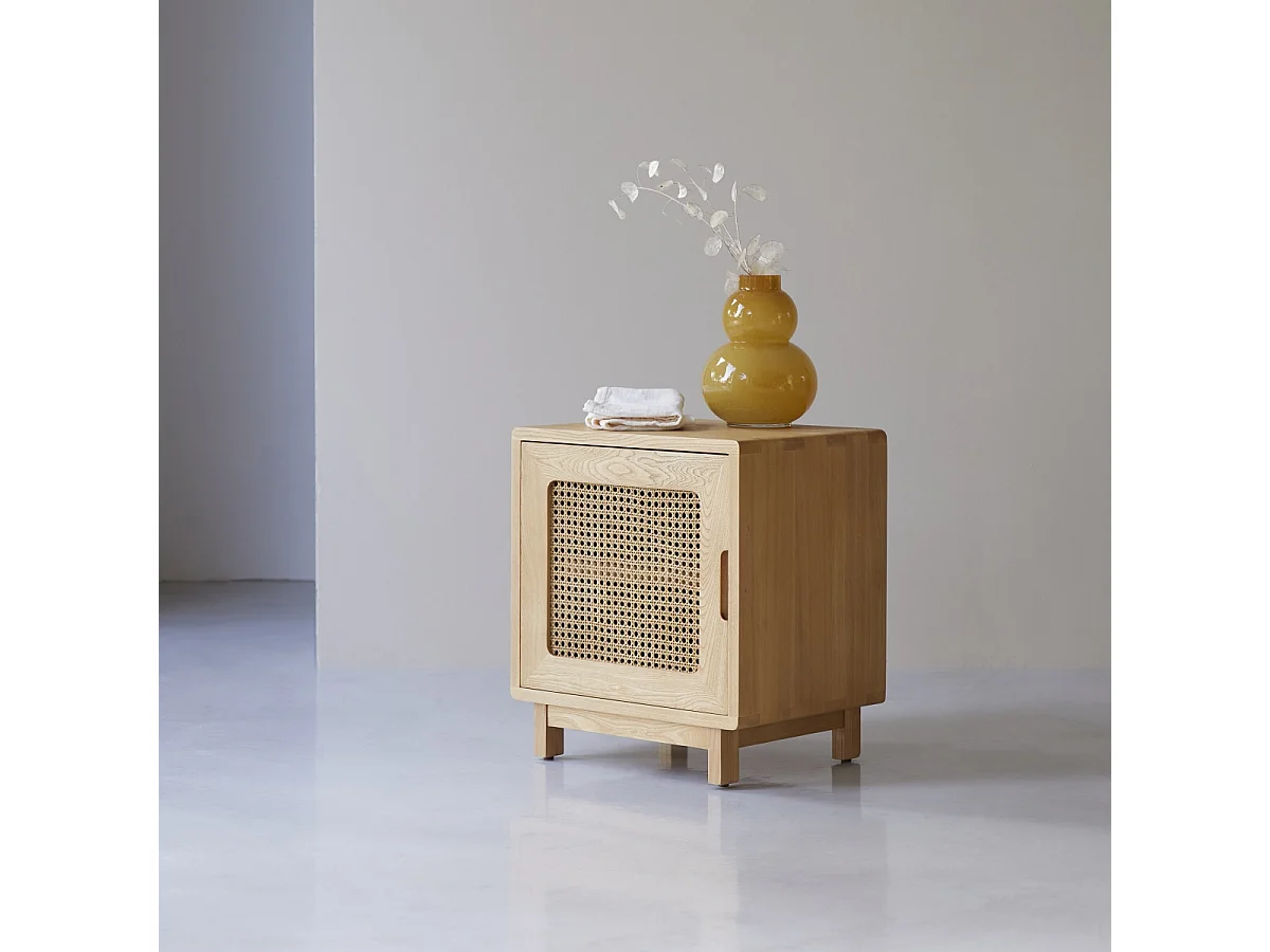 Comodino in legno di olmo e paglia di Vienna Luis