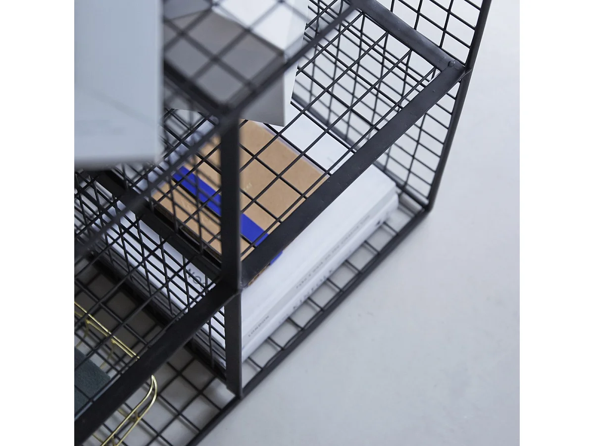 Staumöglichkeit aus Metall Sona