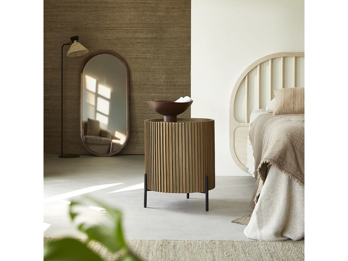 Comodino in legno di mindi Lou