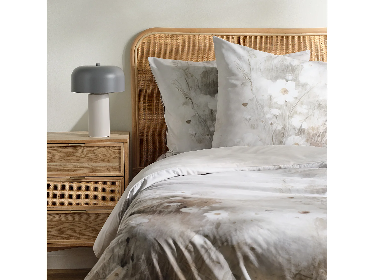 Parure de lit Garelia gris clair microfibre 160x200