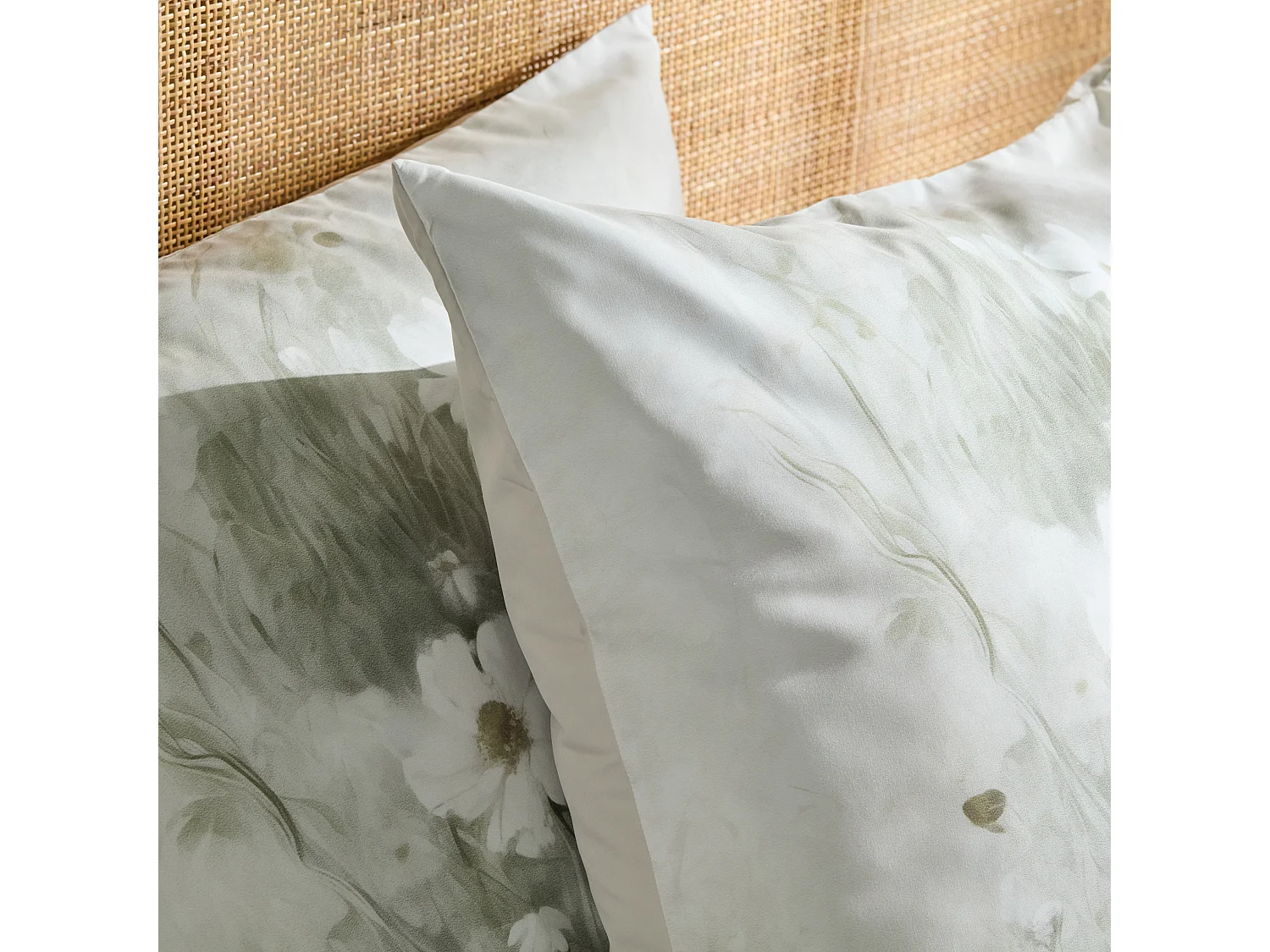 Parure de lit Garelia gris clair microfibre 160x200