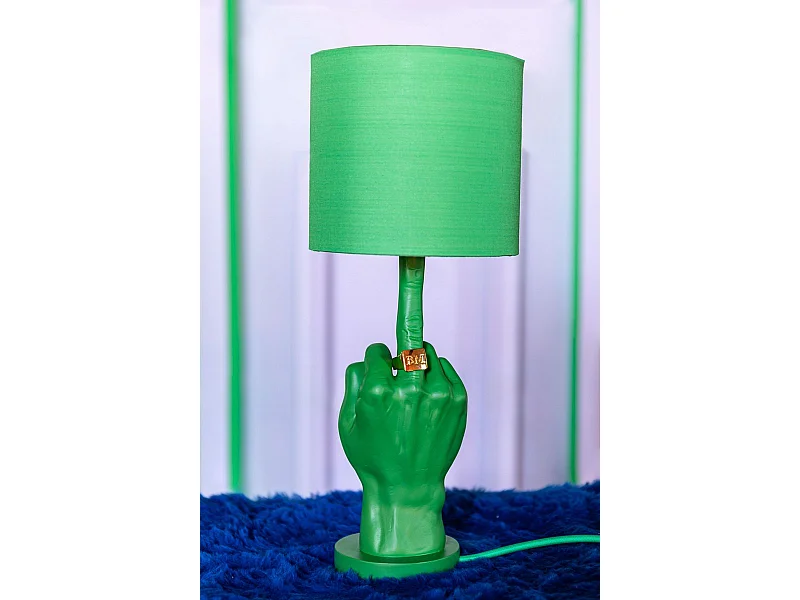 Lampe verte culottée,