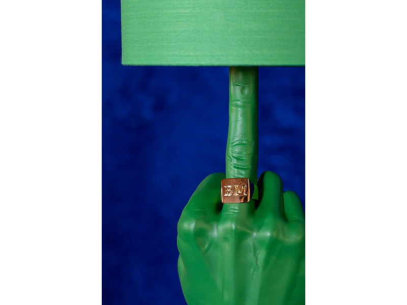Lampe verte culottée,